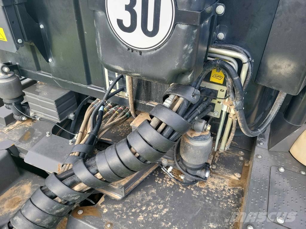 CLAAS Xerion 5000 Trac TS 트랙터