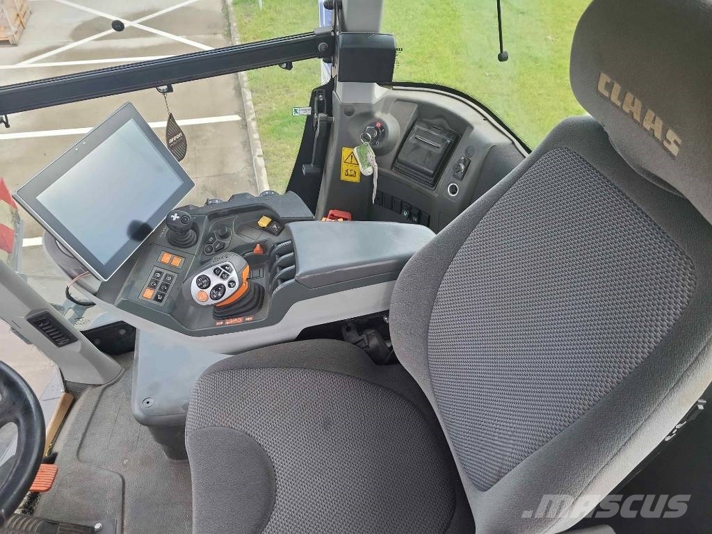 CLAAS Xerion 5000 Trac TS 트랙터