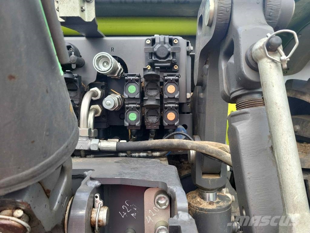 CLAAS Xerion 5000 Trac TS 트랙터