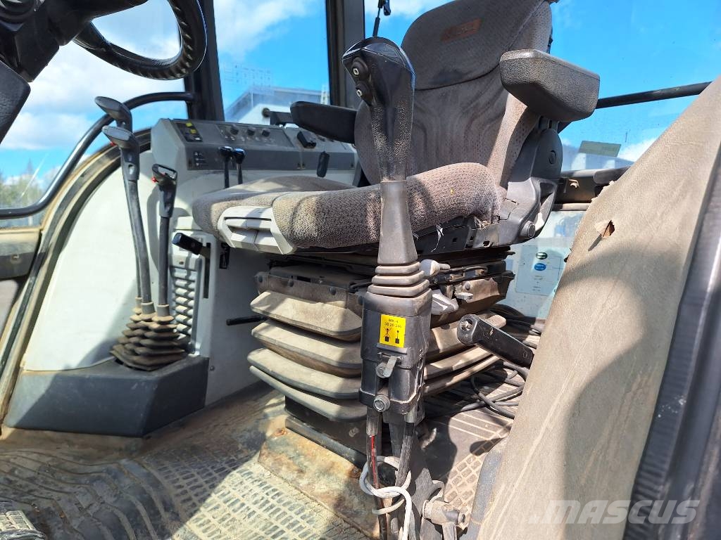 Valtra Valmet 6900 الجرارات
