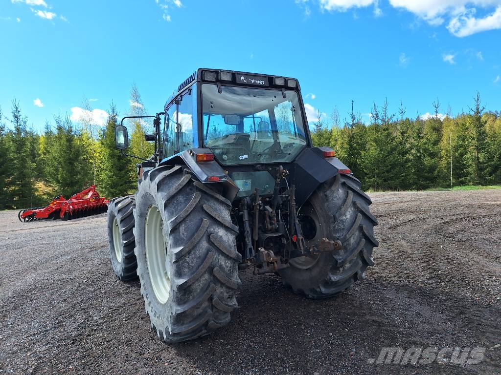 Valtra Valmet 6900 الجرارات