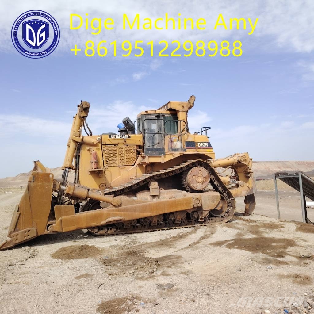 CAT D 10 R بلدوزرات مجنزرة