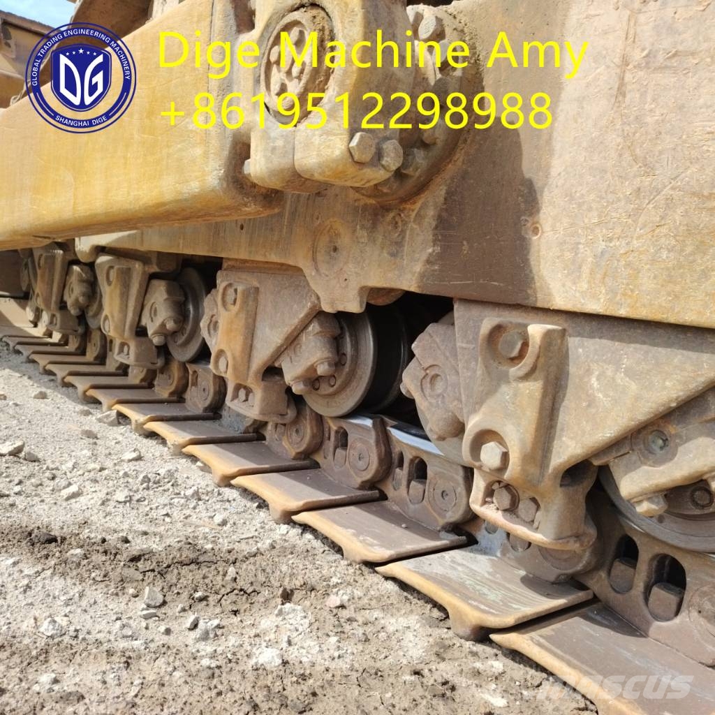 CAT D 10 R بلدوزرات مجنزرة