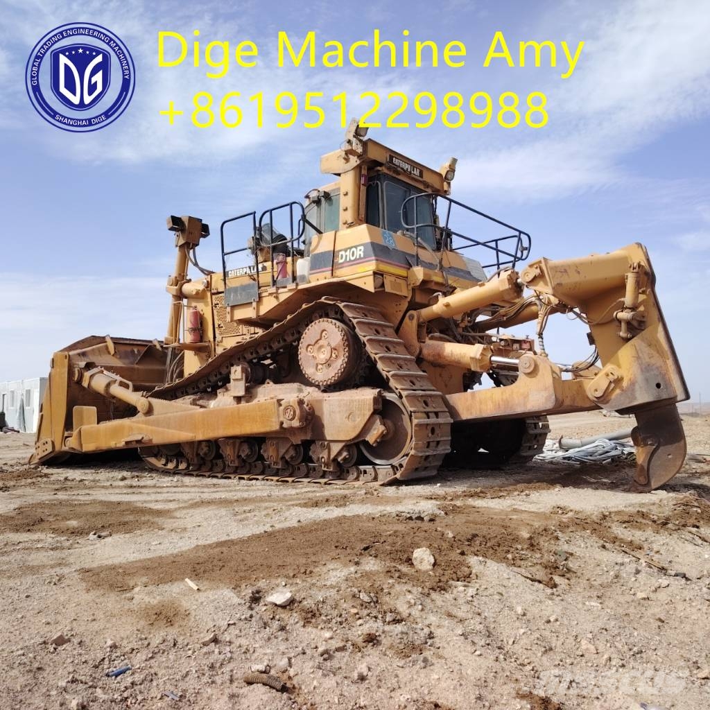 CAT D 10 R بلدوزرات مجنزرة