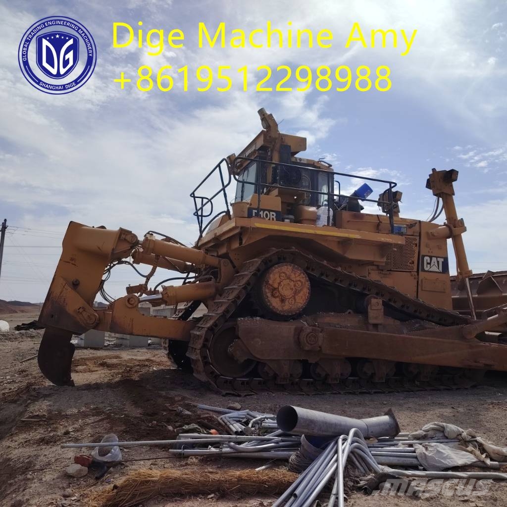 CAT D 10 R بلدوزرات مجنزرة