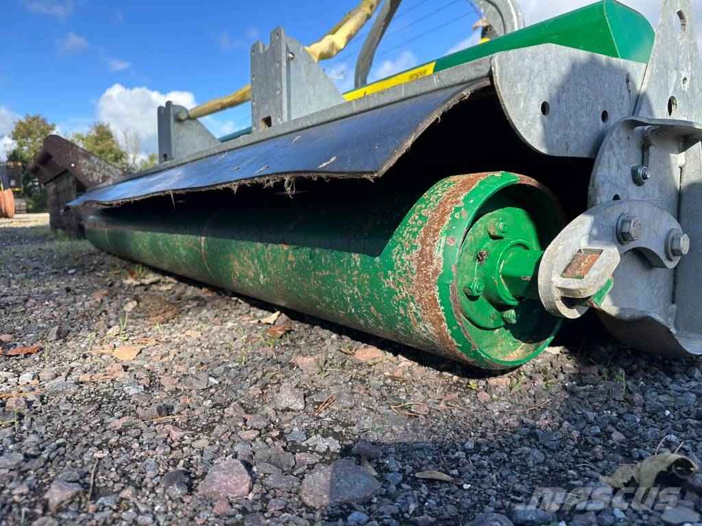 Major MJ31-250 Cyclone Topper Slåmaskiner
