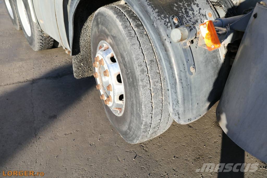 DAF CF85 8×4 Cementbil