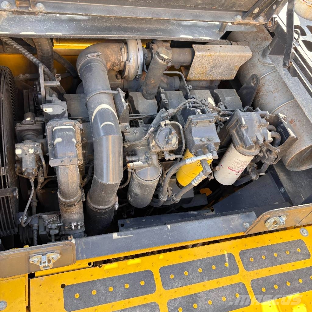 Komatsu 450-8 Εκσκαφείς με ερπύστριες