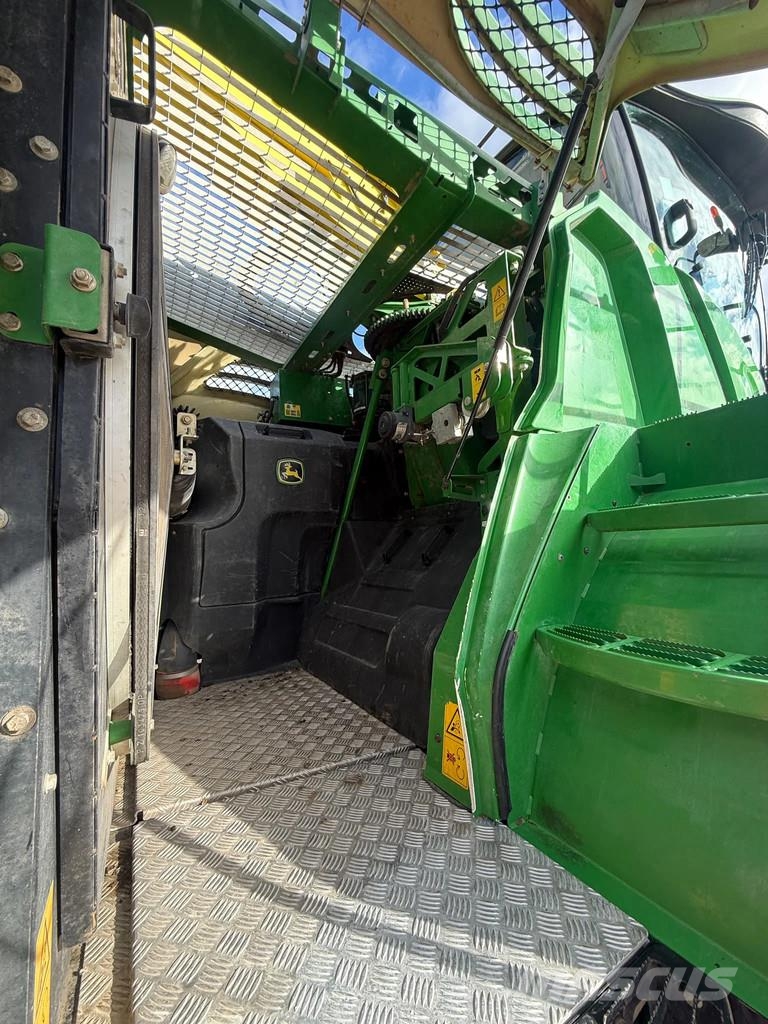 John Deere 8600 JD 8600 4 WD 40 KM Harvester Airco Combine Flishuggar