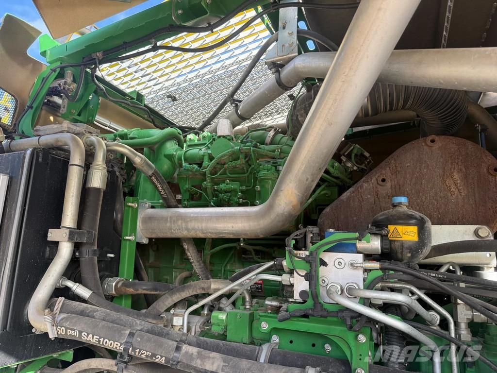John Deere 8600 JD 8600 4 WD 40 KM Harvester Airco Combine Flishuggar