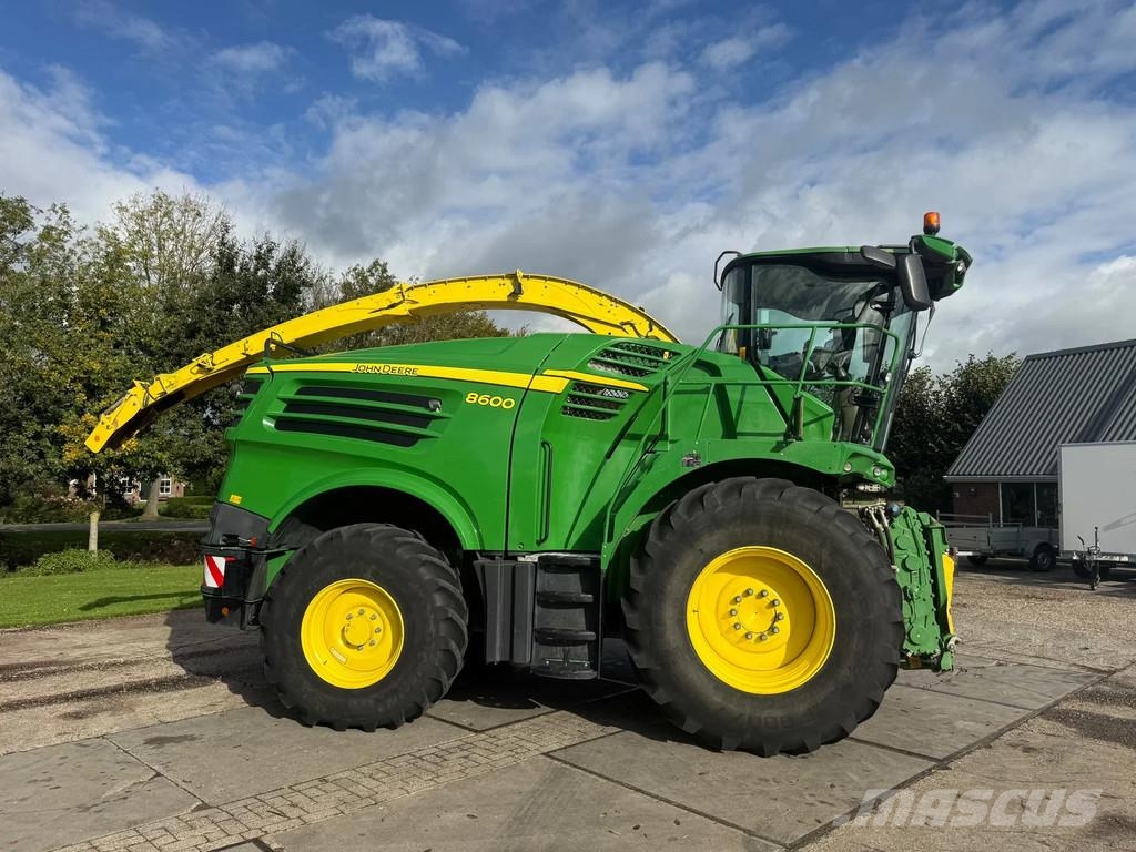 John Deere 8600 JD 8600 4 WD 40 KM Harvester Airco Combine Flishuggar