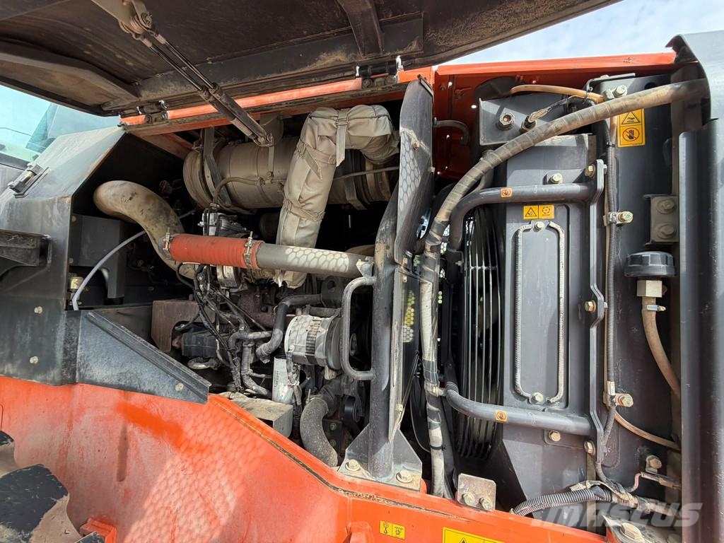 Hitachi ZW220-5B 轮式装载机