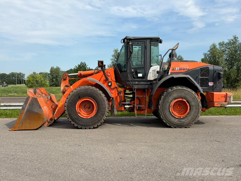 Hitachi ZW220-5B Wheel loaders