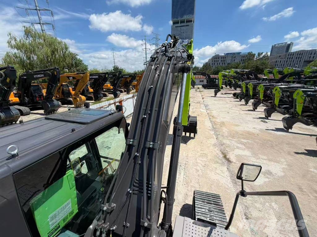 Zoomlion ZE 215 G Lánctalpas kotrók