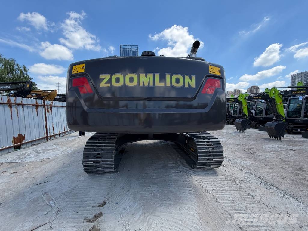 Zoomlion ZE 215 G Lánctalpas kotrók