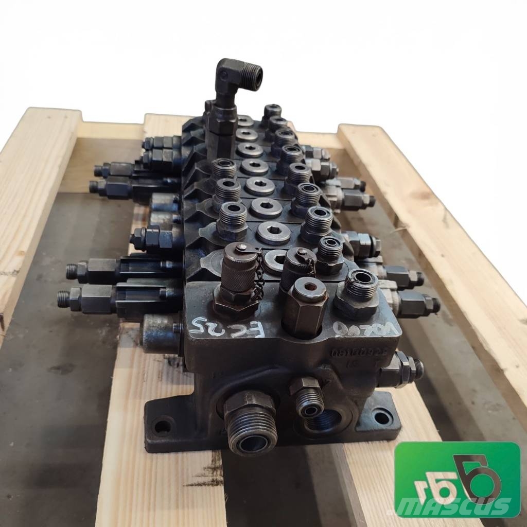 Volvo EC 25 Hydraulic distributor 08100928 LS 26069500 Hydrauliikka