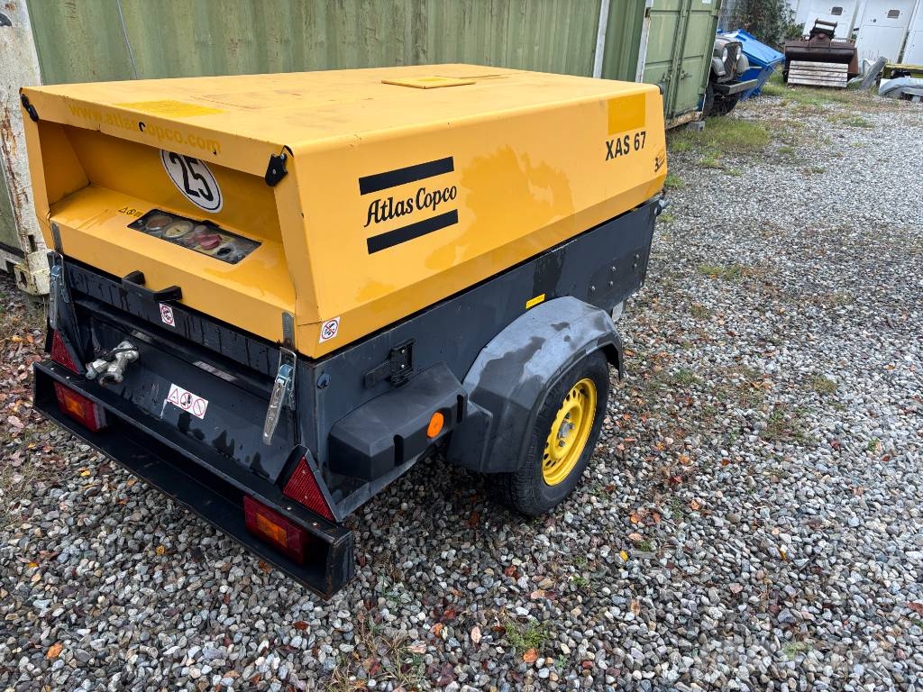 Atlas Copco XAS 67 DD + Zubehör Kompresory