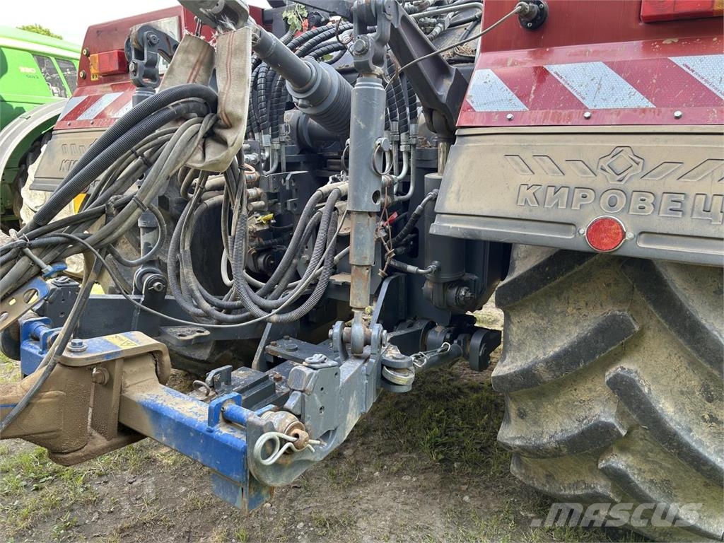 Kirovets K743 mit Mercedes Motor OM470LA 曳引機
