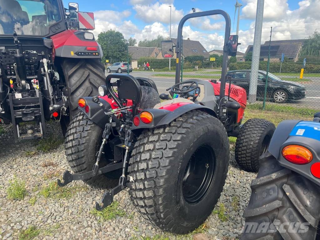 McCormick X 2.055 الجرارات