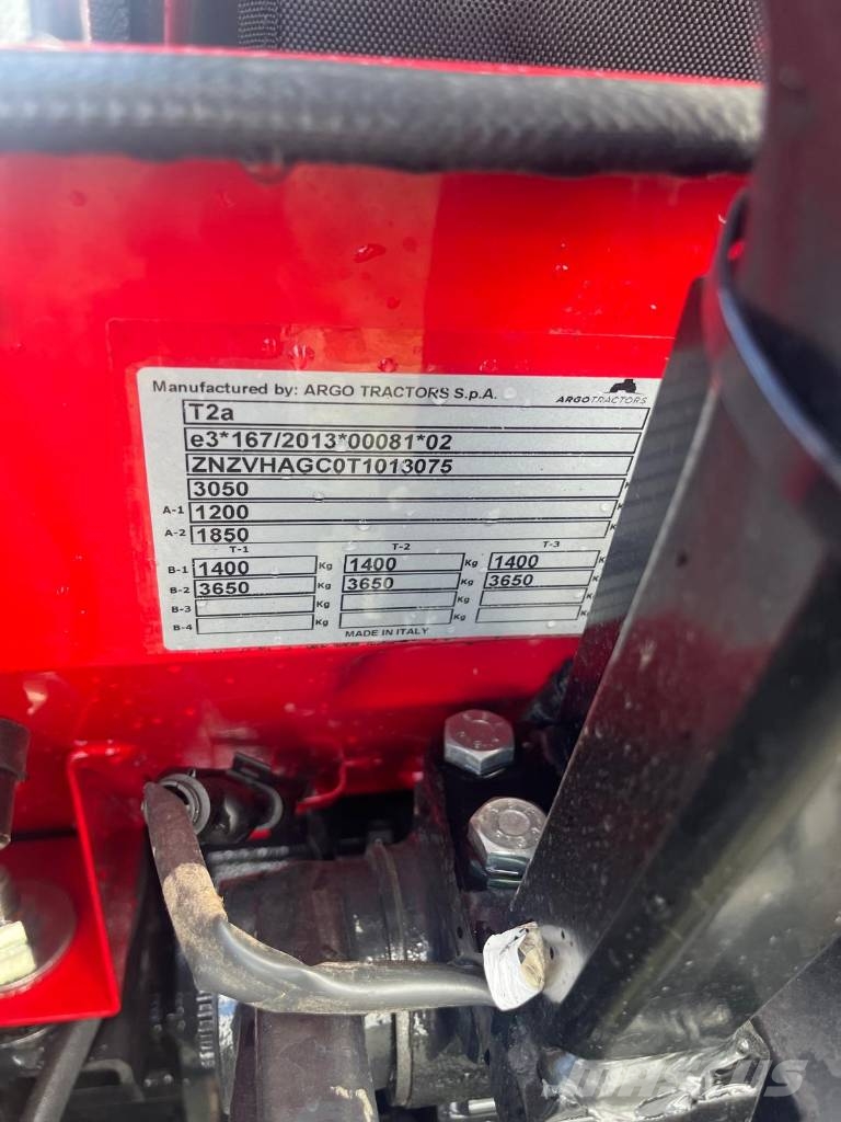McCormick X 2.055 الجرارات