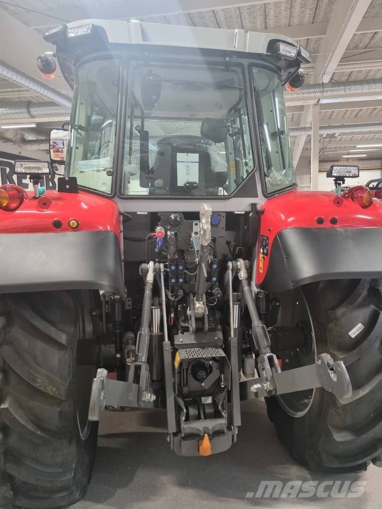 Massey Ferguson 5S.125 Dyna 6 Essential 拖拉机/农用车