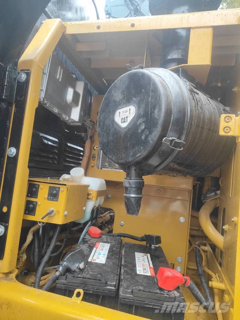 CAT 330D2L Escavadeiras de esteiras