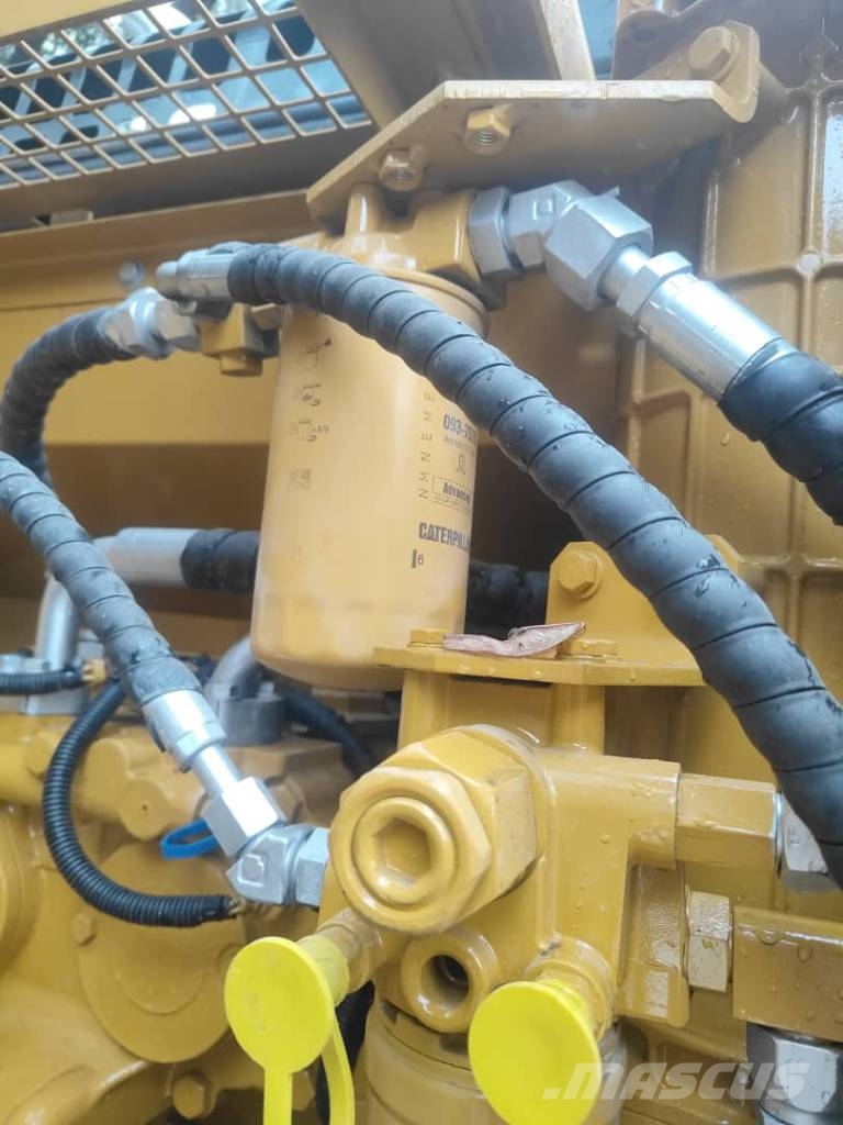CAT 330D2L Escavadeiras de esteiras