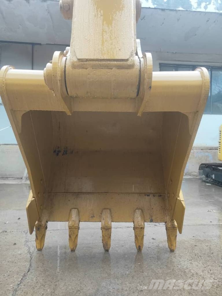 CAT 330D2L Escavadeiras de esteiras