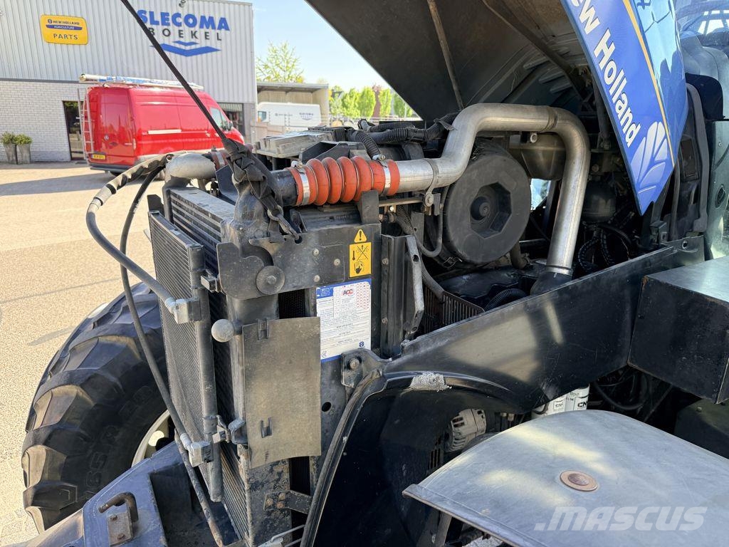 New Holland T7040 Power Command Tractoren