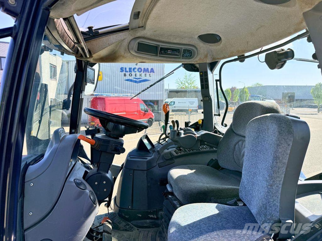 New Holland T7040 Power Command Tractoren
