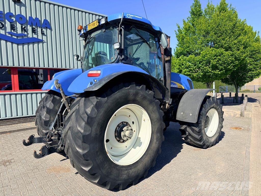 New Holland T7040 Power Command Tractoren