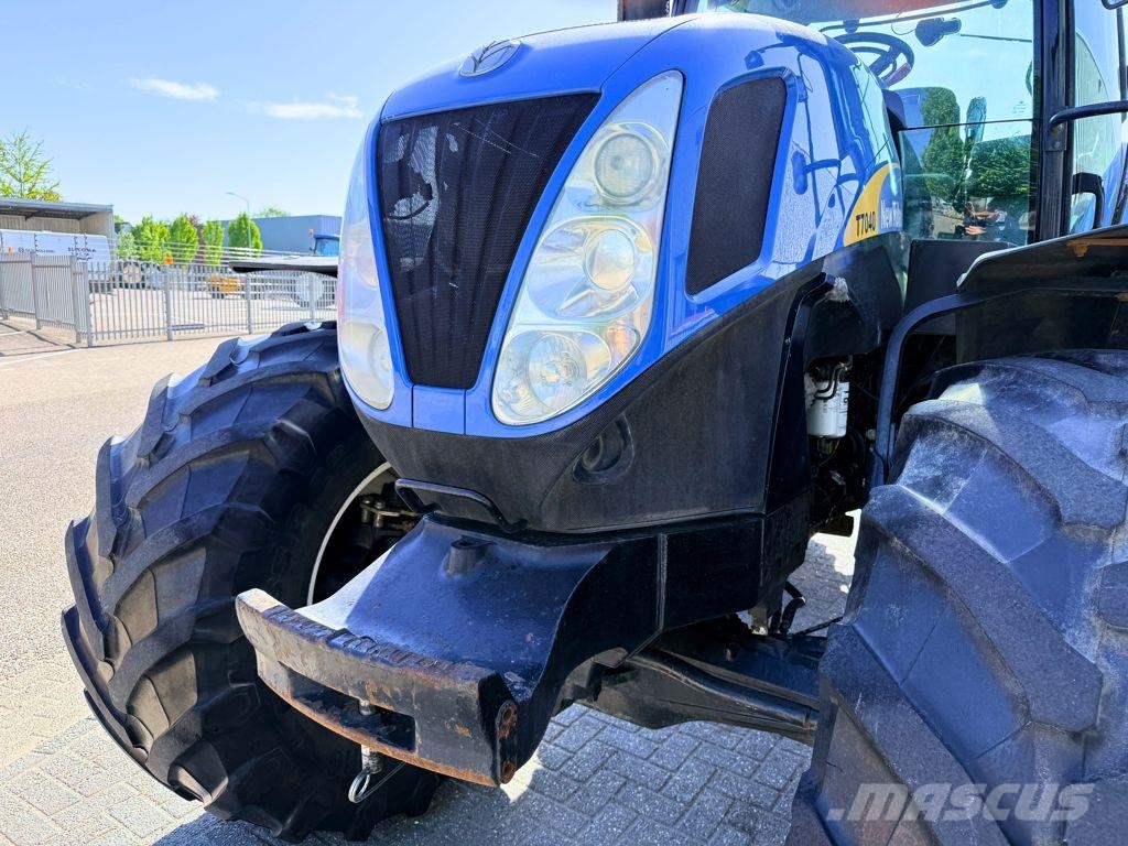 New Holland T7040 Power Command Tractoren