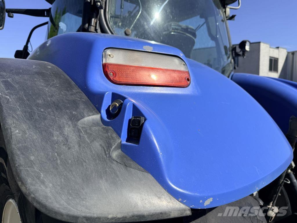 New Holland T7040 Power Command Tractoren