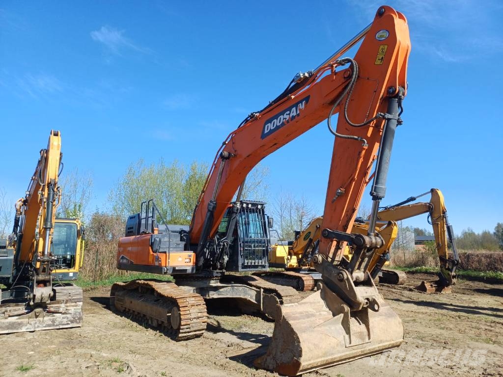 Doosan DX 380 LC Гусеничні екскаватори