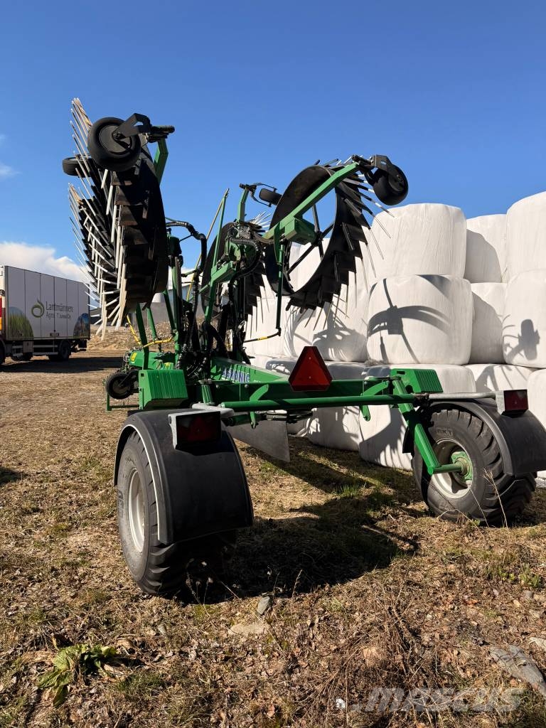 Agronic WRT 900 Windrowers