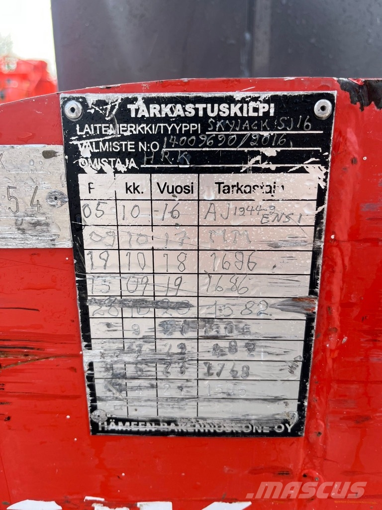 SkyJack SJ 16 Vertikālie pacēlāji