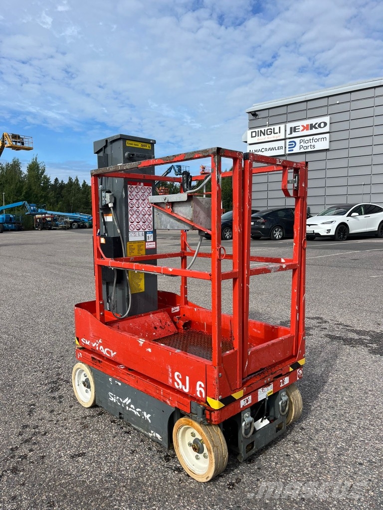 SkyJack SJ 16 Vertikālie pacēlāji