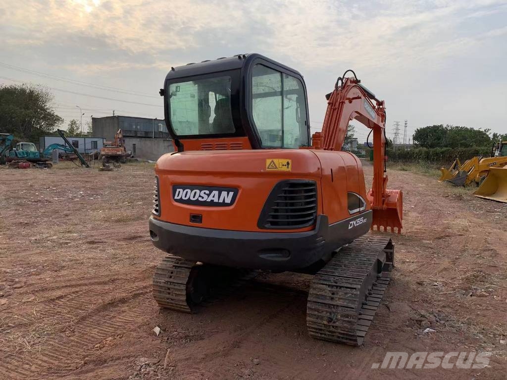 Doosan DX55 Minikoparki