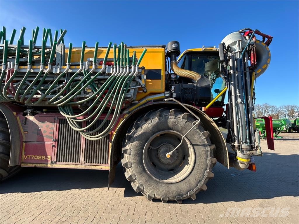 Vredo VT 7028 / ZBV 32000V معدات توزيع السماد العضوي