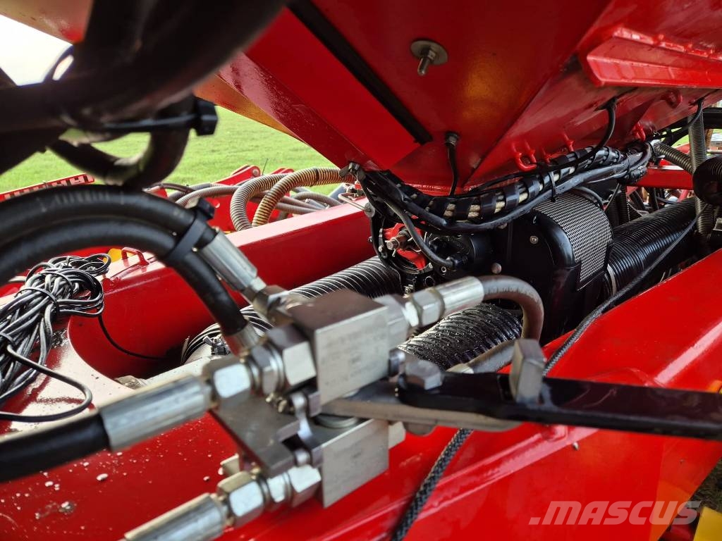 Väderstad Spirit ST400C Mechanické sejačky