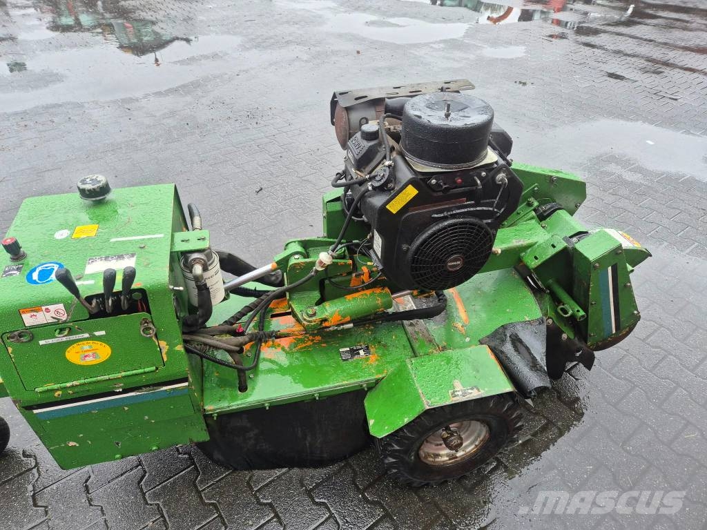 Vermeer SC 222 スタンプグラインダー