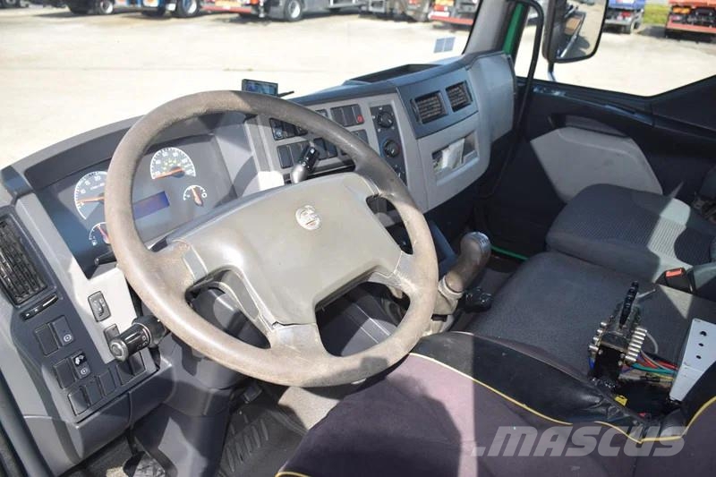 Volvo FL 240 Hooklift 14 T. شاحنات الرافعات الخطافية