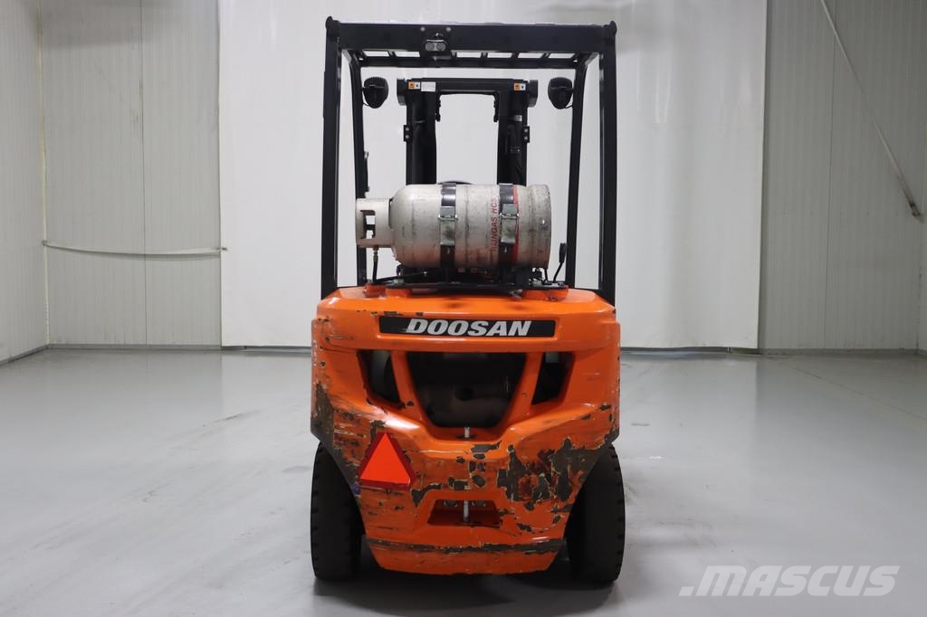 Doosan G25N-7 Gāzes autoiekrāvēji (LPG)