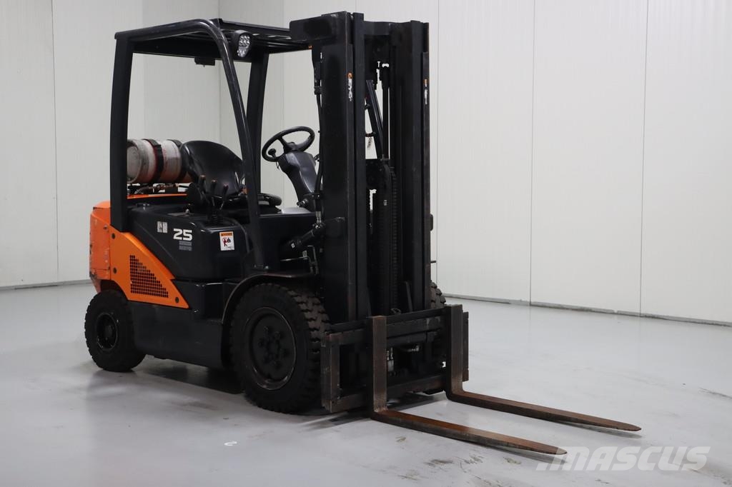 Doosan G25N-7 Gāzes autoiekrāvēji (LPG)