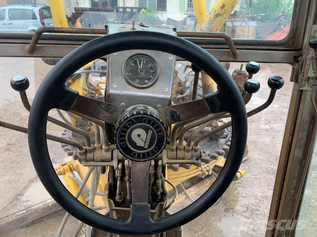 Volvo Champion 720 Грейдери