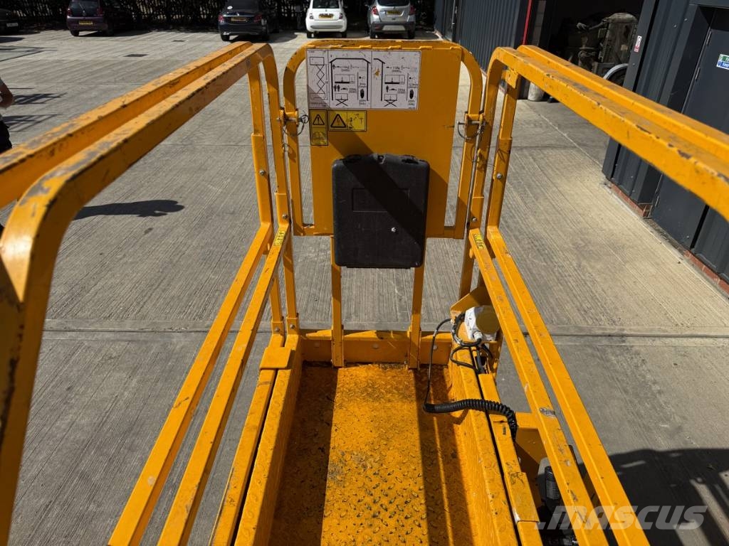 JCB S 1930 E Škarjaste dvižne ploščadi