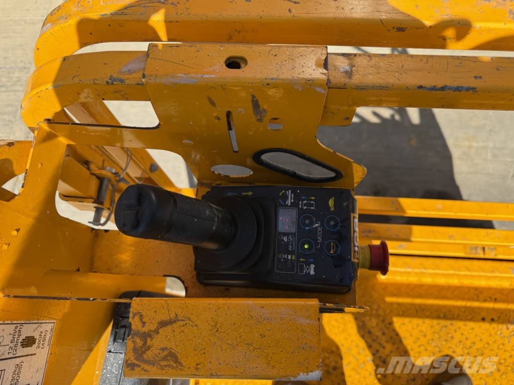 JCB S 1930 E Škarjaste dvižne ploščadi