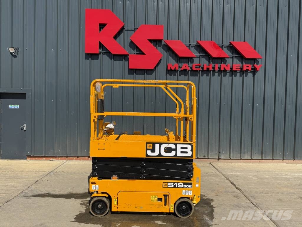 JCB S 1930 E Škarjaste dvižne ploščadi