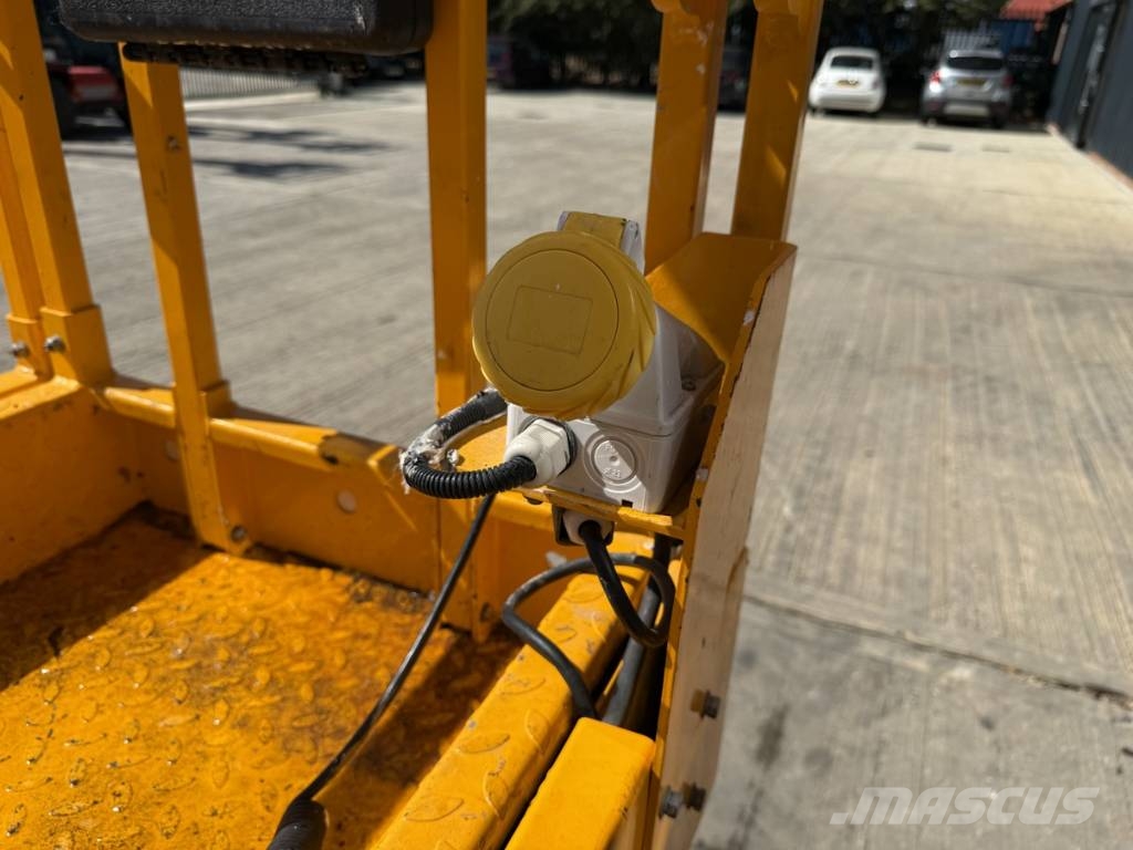 JCB S 1930 E Škarjaste dvižne ploščadi