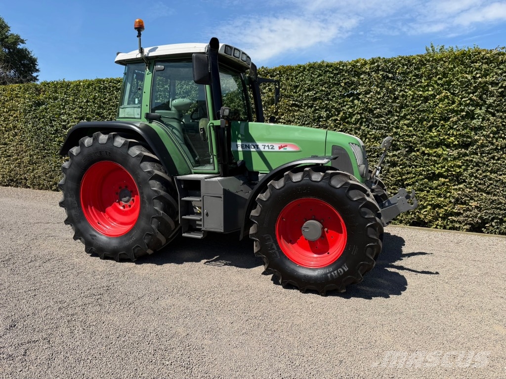 Fendt 712 Vario TMS Tractores